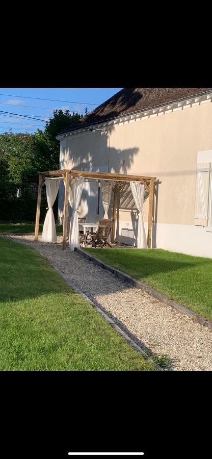 Gite Saint Expedit - Entre Zoo De Beauval Et Chenonceaux Thesee Exterior photo